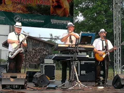 37240366-1087053158108546-8523048404874428416-n (1)